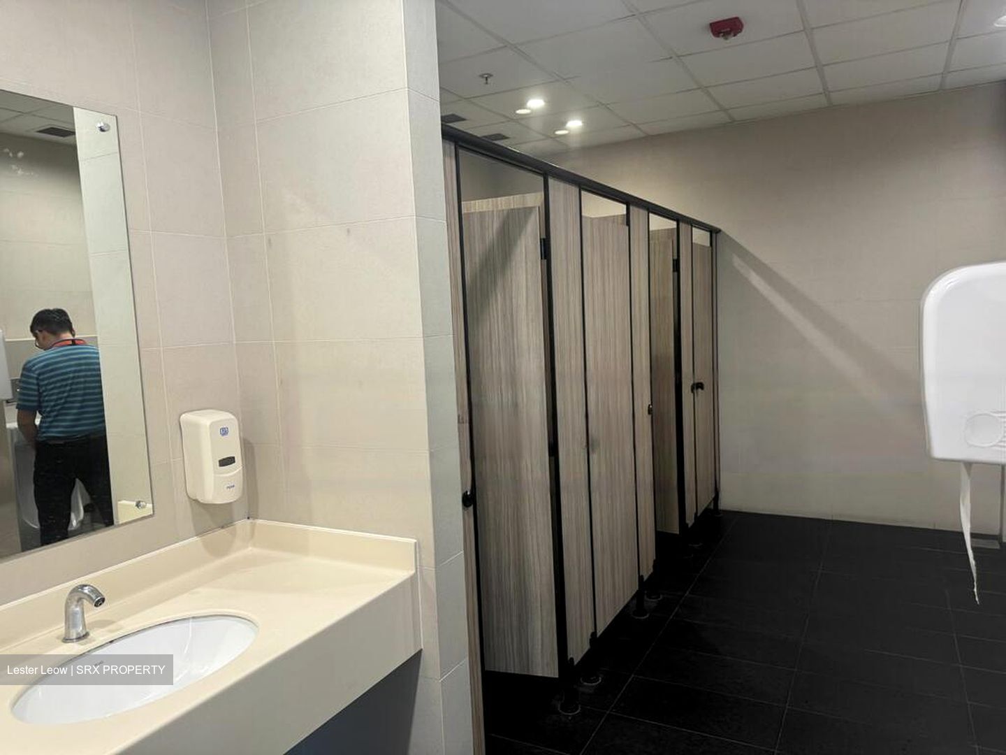 Loyang Way (D17), Warehouse #567463661